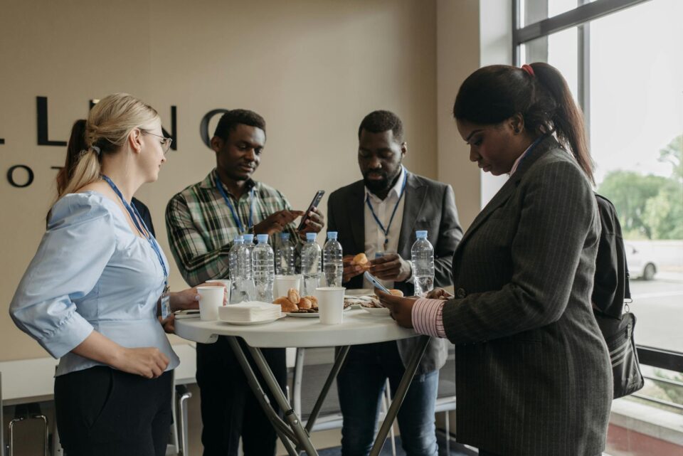Networking Estratégico: Conecte-se e Impulse Seu Negócio no Brasil — estratégias de networking eficientes para empreendedores